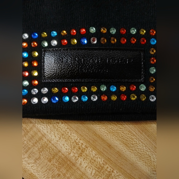 Kurt Geiger NWT Black Beanie With Multi Colored Stones - Picture 5 of 5